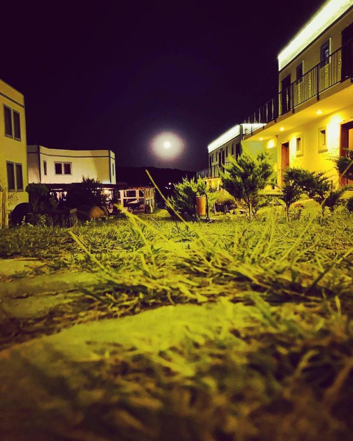 Sukha Inn Hotel & Beach Bozcaada Exterior photo