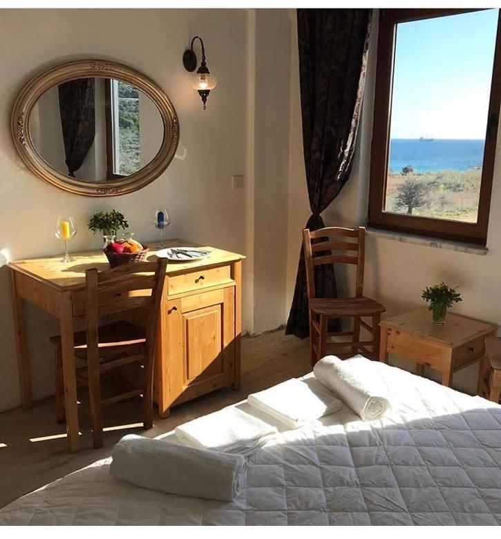 Sukha Inn Hotel & Beach Bozcaada Exterior photo